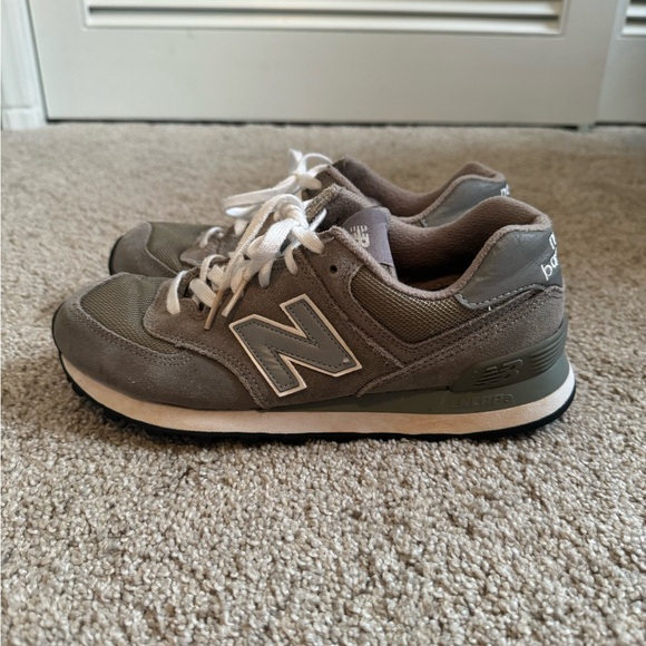 New Balance 574 - Picture 2 of 6